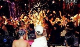 西安夜店唱歌最新爆料,揭秘热门歌手现场演绎幕后故事